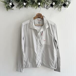 Topo Designs Tech Shirt Popover in a light Gray Collared Large X9061
